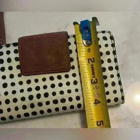 Fossil Polk Dot Color Block Cow Hide Leather Snap Button Closure Back Zip Wallet - Picture 7 of 8